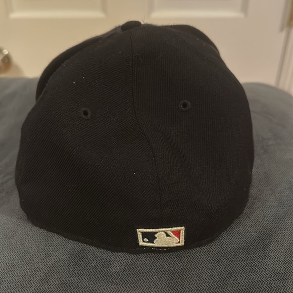 New men’s 7 3/8 hat-smoke free home home - Picture 3 of 5